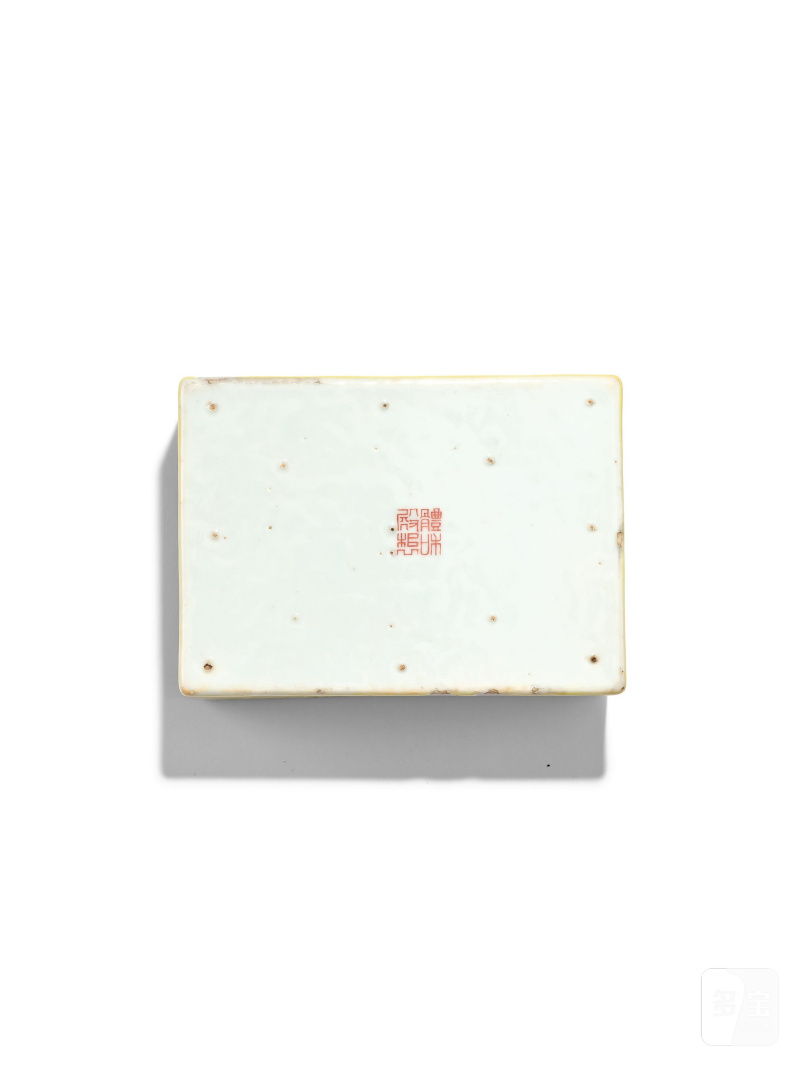 二十世紀　黃地墨彩靈仙祝壽紋長方蓋盒 | A YELLOW-GROUND GRISAILLE-DECORATED RECTANGULAR BOX AND COVER - 图5